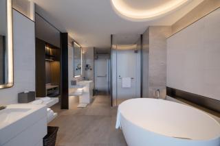 Crowne Plaza Weihai Binhai by IHG - 8