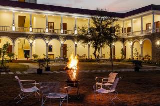 SaffronStays Kanota Upper Level Chamber - 0