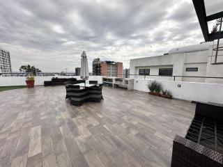 Departamento muy amplio, vista verde y alberca - 1