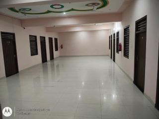 Collection O Sunrakh Road Crossway Formerly Shri Mukund Dham - 2