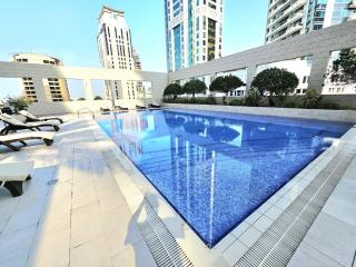 REFURBISHED 2BHK - Panoramic Sea & Beach View Stay-Sleeps 6 - Dubai - 7