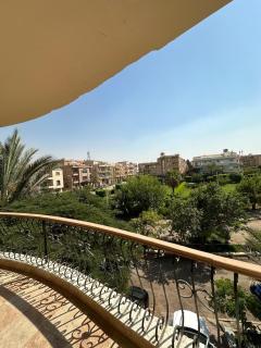 Garden View Haven , Spacious 3BR , Prime New Cairo - 6