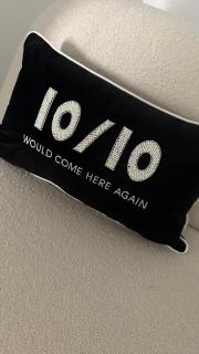 LUXURY Apartment Belfast City Centre overlooking Custom House Square - 6