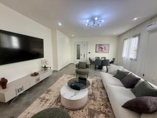 Sublime appartement avec Piscine, 2 chambres au Point E, Dakar - 1