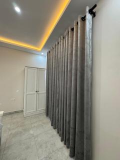 Luxury two Bedroom Apartment In A Great Location - 2