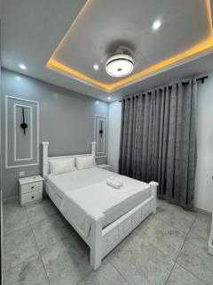 Luxury two Bedroom Apartment In A Great Location - 6