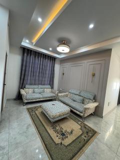 Luxury two Bedroom Apartment In A Great Location - 9