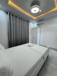 Luxury two Bedroom Apartment In A Great Location - 5