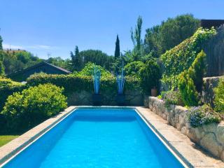 Charming villa with a private pool - 0