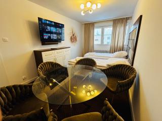 Apartament KSIĄŻĘCY -3 SYPIALNIE, 3 BEDROOMS - Klimatyzacja - 0