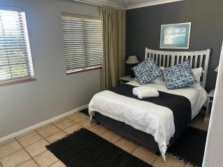 Beacon Wharf ERIN Where Ocean & Mountains Serenade in Harmony - Mossel Bay - 2