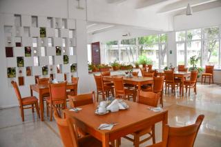 Hotel Siret Saturn - 3