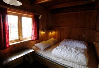 Old Cabin Vibe, Perfect For Families Or Couples - 3