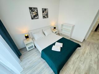 Stylish Ava Towers Apartments by Glam with Parking - 3