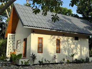 Maliblue khanom , coconut House Family - 2