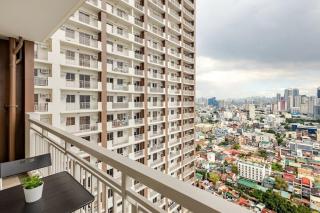 Stylish Condo - Cozy Urban Living - 2