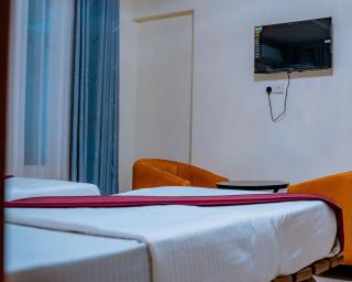 Royal Crown Hotel - 9