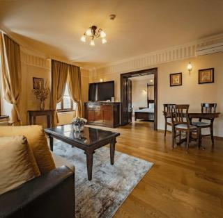 Joy City Stay Luxury Living in Heart of City - 4