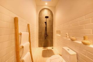 Stylish 2BR Villa near Central Ubud - 1