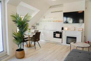 Elisabeth Residence White with parking - 9