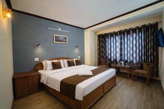 Budget Hotel Tara Regency Inn #Rooftop terrace #Near sankat mochan temple - 5