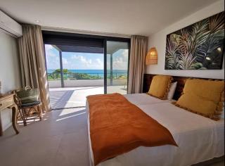 Modern and spacious Villa on the beach !! - Saint-François - 3