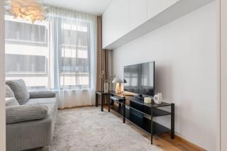 REAL Living by REFA Karlin 305 - 1