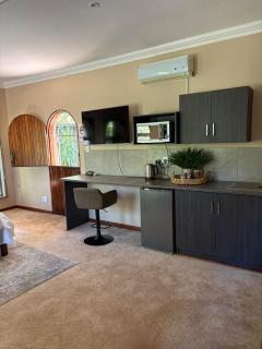 Villa Bloemé Guesthouse - Bloemfontein - 5