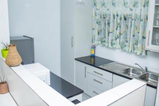 Centrally Located 1 Bedroom Apartment - 2361 - 6