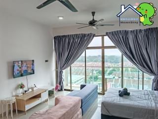 Warm studio balcony city view Palazio Apartment Mount Austin by GDRAGON HomeStay - 9