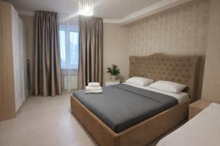 102 центр, 1-6 гостей 2-х комн кв с 2-мя кроватями и 2-мя диванами на 23м этаже,кондиционер,фильтр воды, смарт ТВ, интернет бесплатный - 9