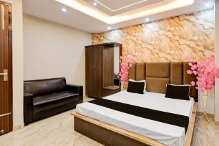 Hotel O Radhe Palace - 0