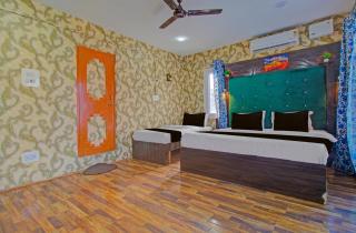 Collection O Kursoo Rajbagh Formerly Mid Valley Residency - 4