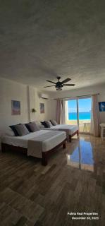 Stylish Suite with Beach Access - 5