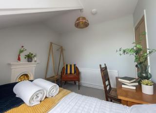 Large Beautiful Luxury City Centre Apartment on On Mill Rd - Walk to Station and City Centre - 1