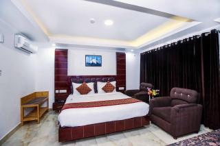 Hotel White Grand - near ISBT bus stand - A Centrally heated property - 4
