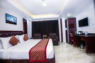 Hotel White Grand - near ISBT bus stand - A Centrally heated property - 5