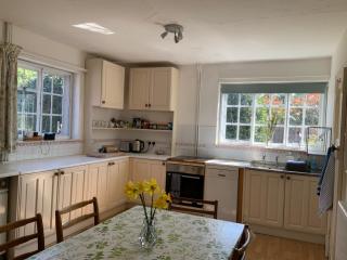 Country cottage overlooking fields with garden room - 7