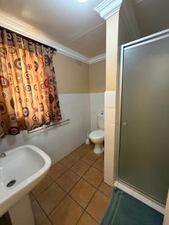 SETLHARE GUEST LODGE - 8