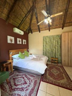 SETLHARE GUEST LODGE - 1