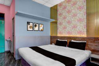 Collection O Jalukbari Bus Stand Formerly Velvet Stay - 0