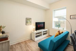 Central 1-Bed flat with open kitchen, steps from Earls Court High Street, Kensington, V&A and Hyde Park in Central London, 5 mins from tube station - 7