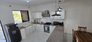 Becky Homes Diani Beach - 2BR with AC & Pool - Diani Beach - 2