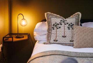 Upper Eastside Loft - Cosy & Convenient to Belfast - 0