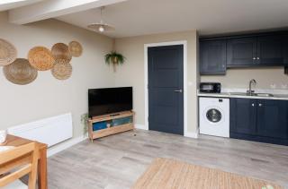 Upper Eastside Loft - Cosy & Convenient to Belfast - 6