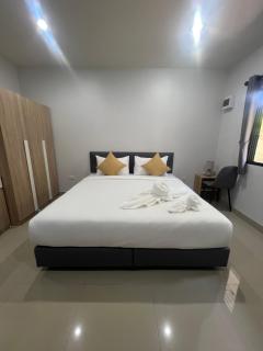 J2 Airport Mansion - 7