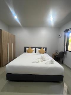 J2 Airport Mansion - 6