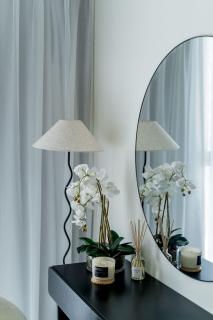 Nasma - Modern 3BR Oasis with Balcony in Azizi Riviera - Dubai - 8