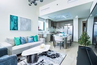 Nasma - Modern 3BR Oasis with Balcony in Azizi Riviera - Dubai - 7