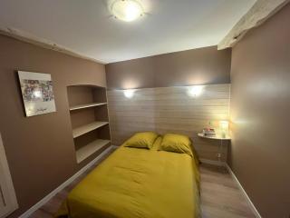 Apartment in Mostuejouls - 0